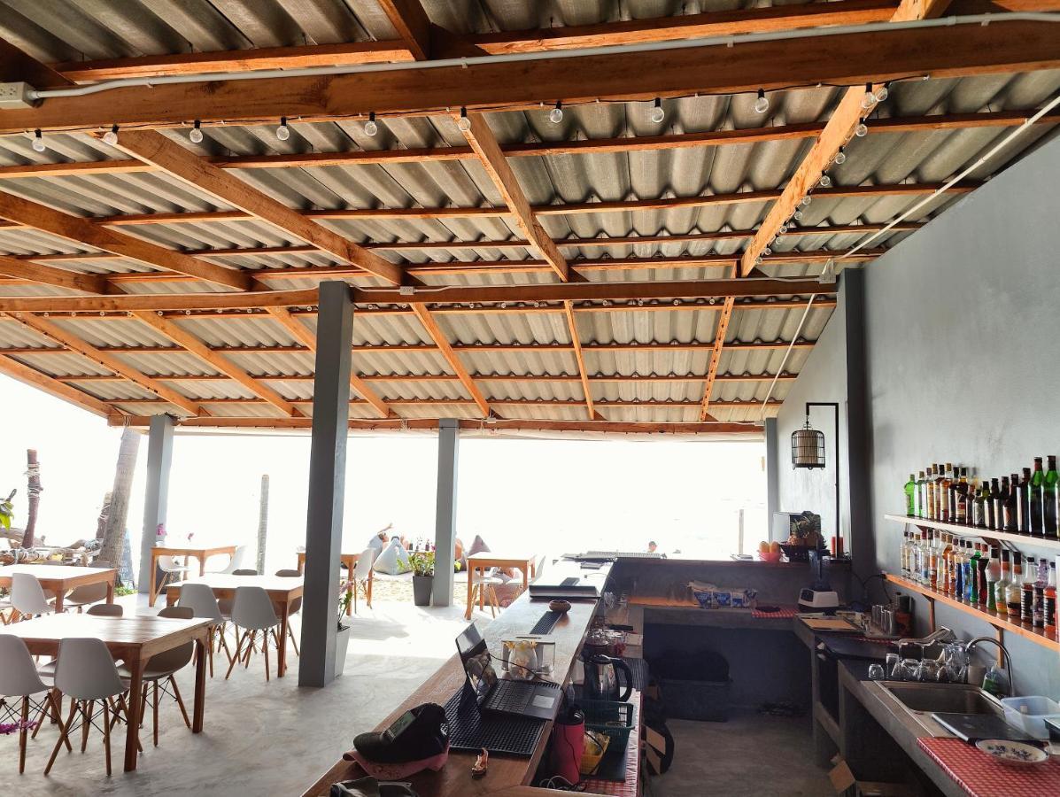 Scandinavian Beach Resort Ko Lanta Exterior foto