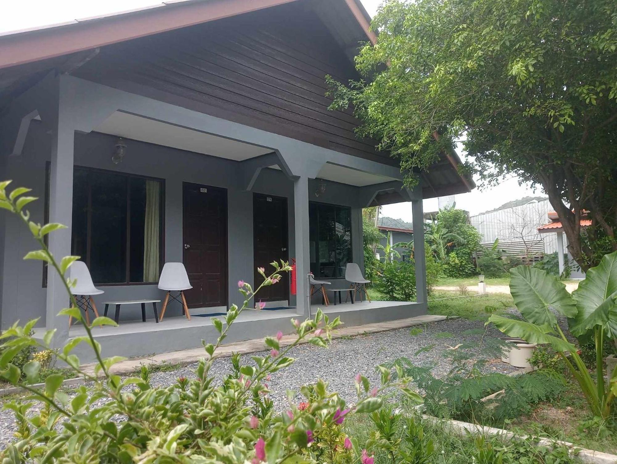 Scandinavian Beach Resort Ko Lanta Exterior foto